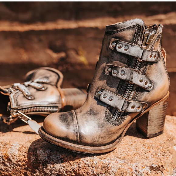 freebird Shoes - Freebird Beckett size 12 color pewter NEW in box with the original packaging